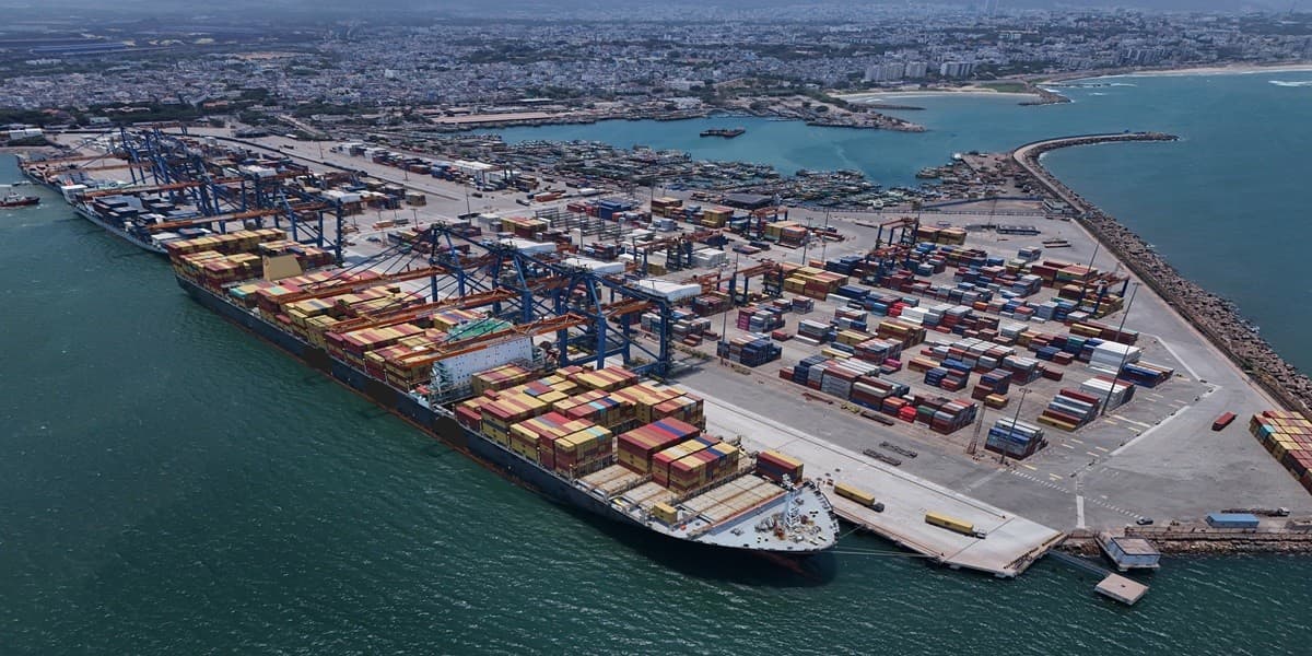 Chakiat shipping and logistics services